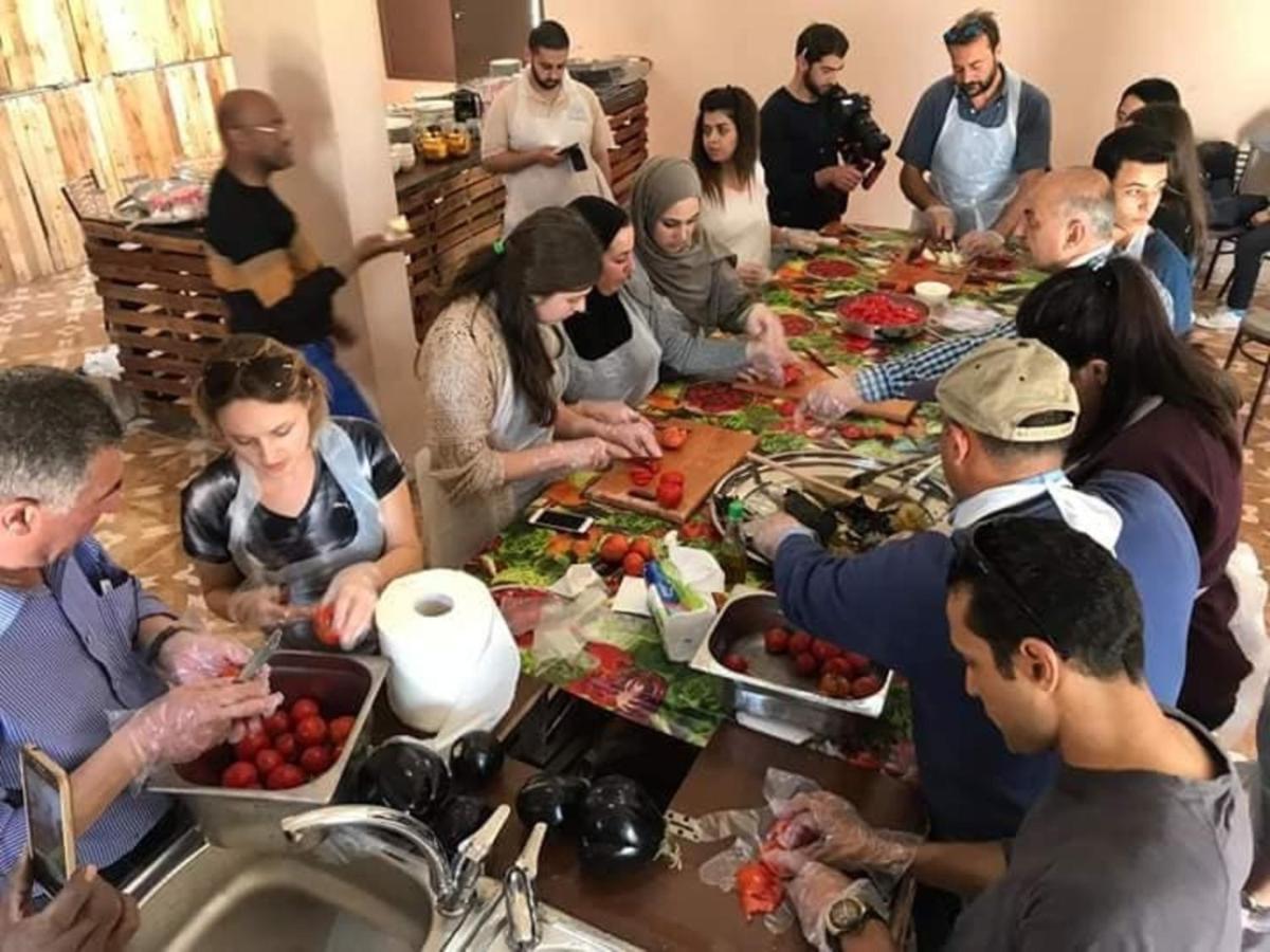Safi Kitchen Hostel Gawr as-Safi エクステリア 写真
