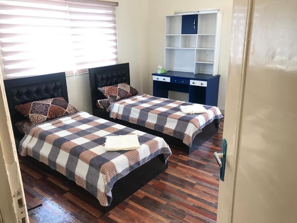 Safi Kitchen Hostel Gawr as-Safi 部屋 写真
